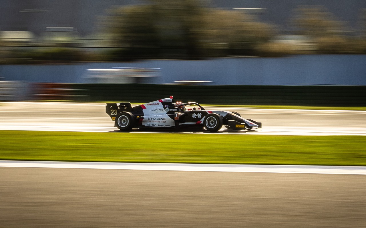 R-ace GP FRECA Enzo Deligny