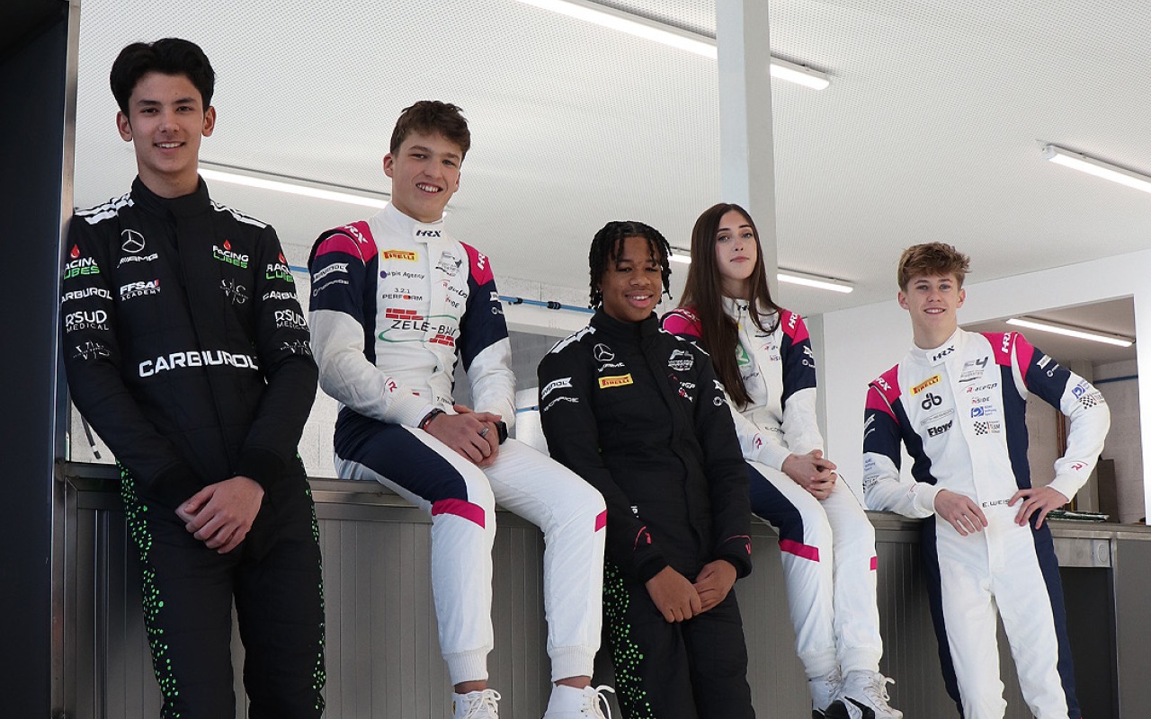 UAE4 Series 2026 line up r-ace gp elia weiss kenzo craigie emily cotty tomika gender andy consani formula 4 middle east fia championship 2