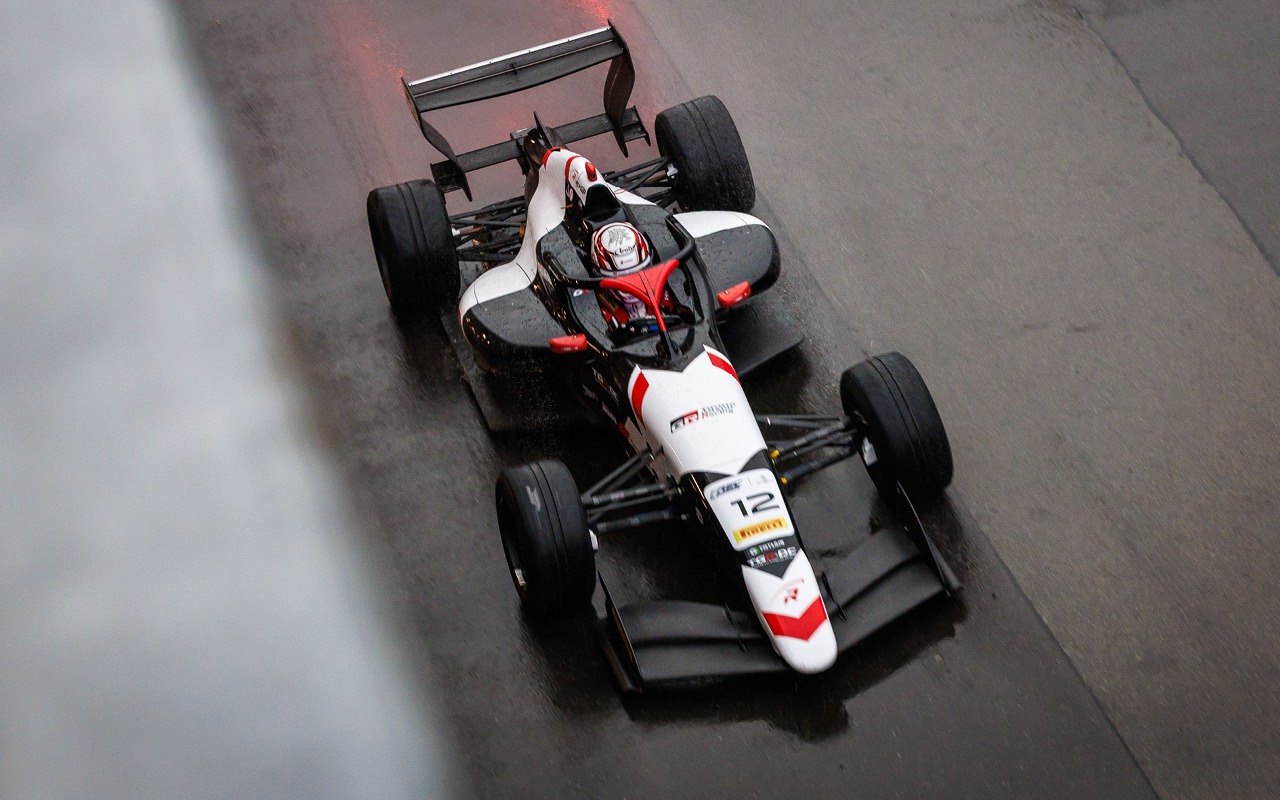 R-ace gp FREC Spa round 3 Yuki Sano